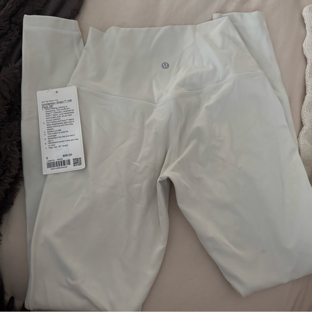 SOLD OUT IN STORE** Lululemon Align Leggings-Size 6 NWT